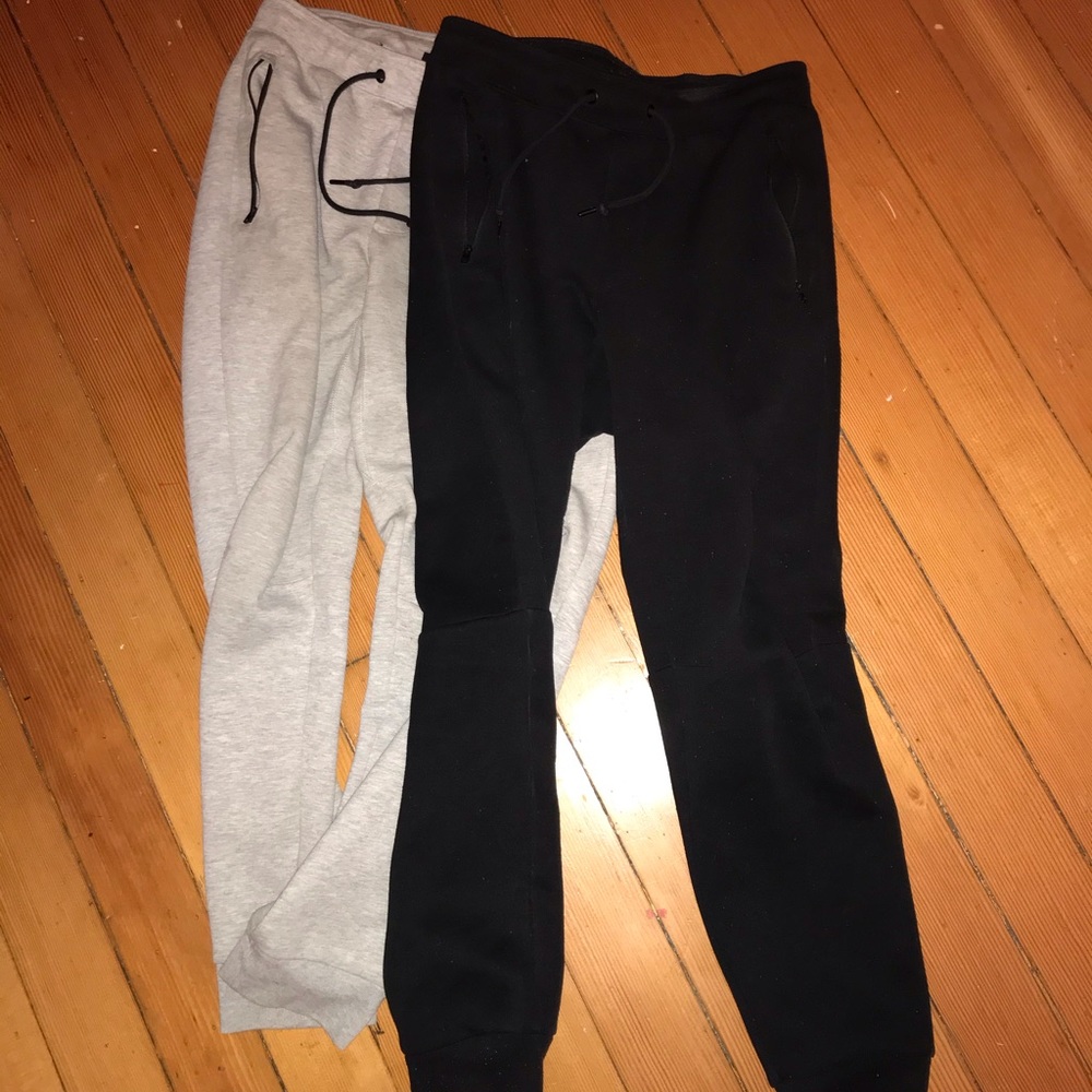 Lots of 2 Uniqlo jogger